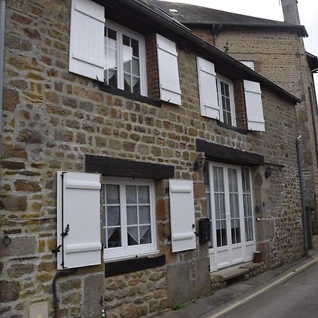 La Libellule Argentee Villa Le Teilleul Exterior foto